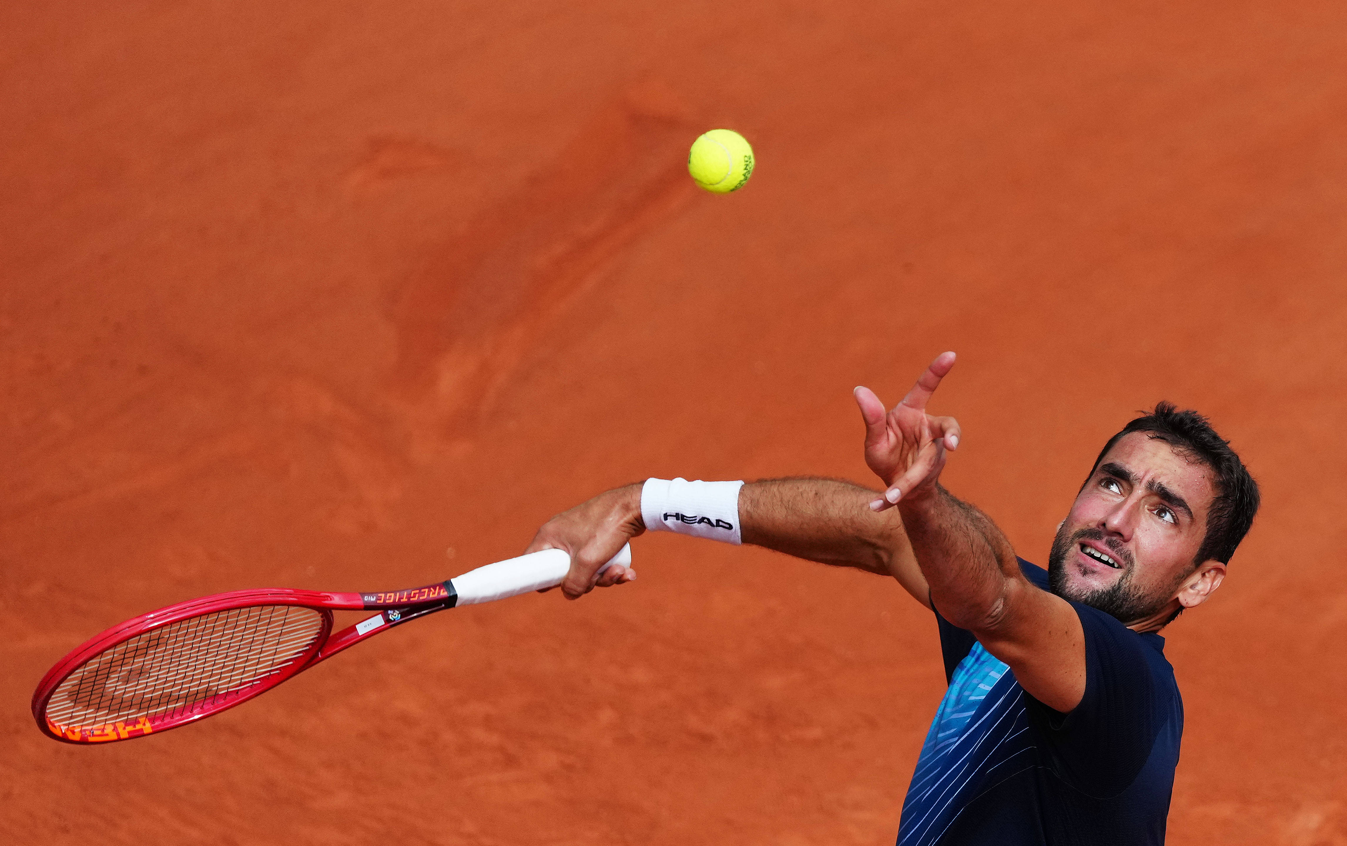 德国网球队横扫世界网球队，费德勒完成帽子戏法