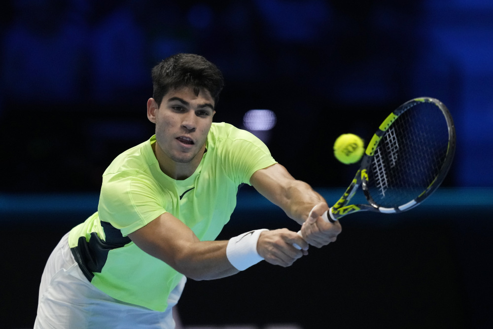 关于欧洲网球队完胜意大利网球队，兹维列夫关键制胜的信息