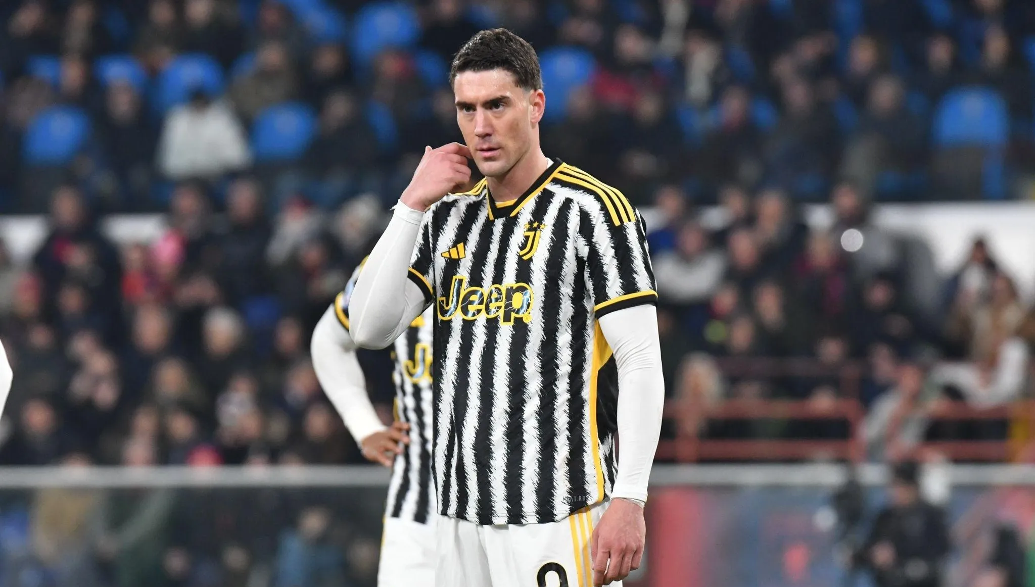 关于尤文图斯门神受伤，球队冲击冠军大计堪忧的信息