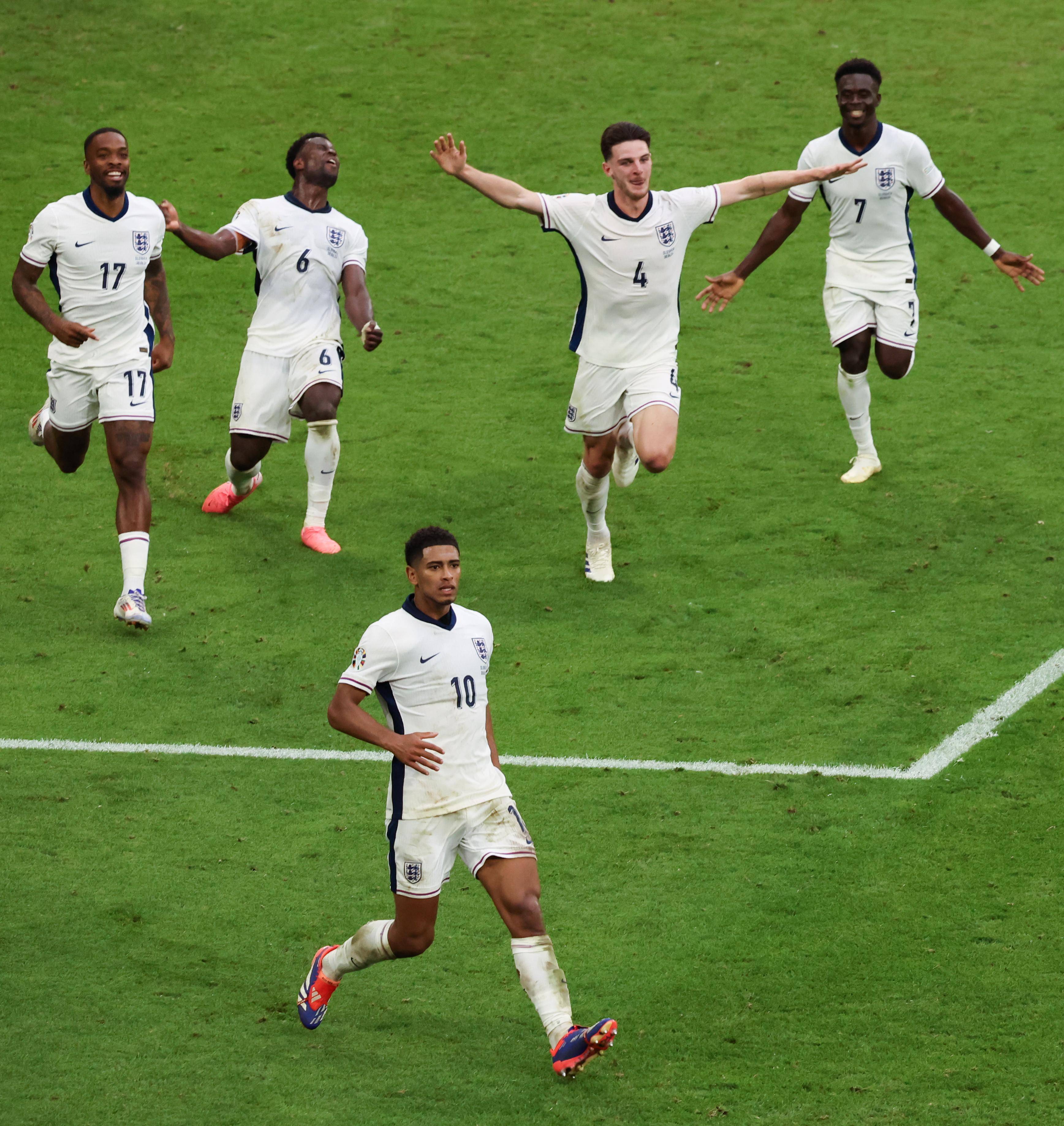 看点十足的足球大赛中的精彩战绩的简单介绍