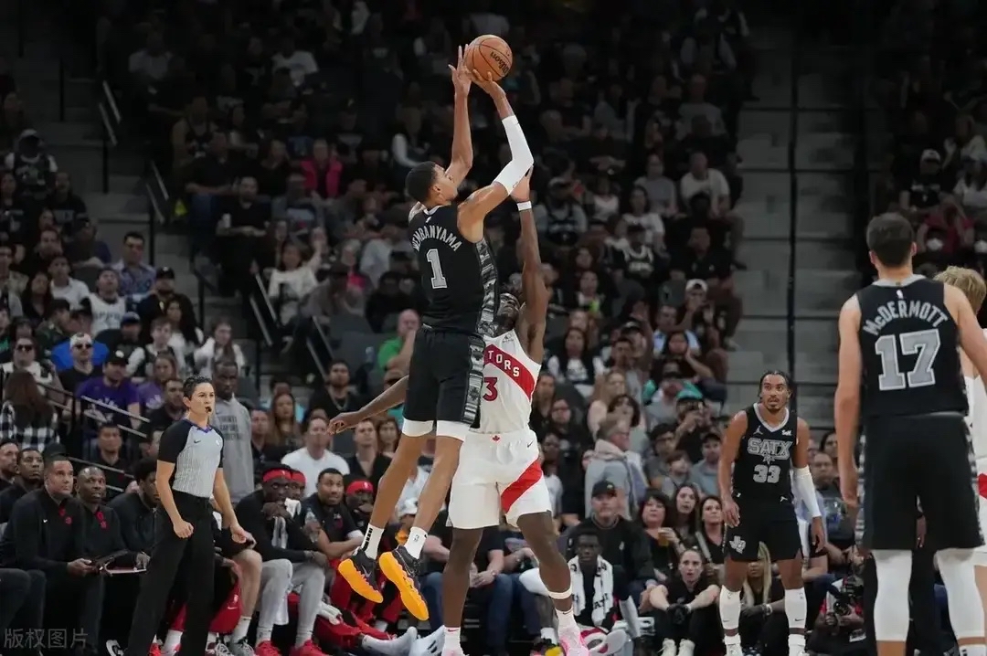 爱游戏中国-包含马刺扳平比分，热火无缘胜利的词条