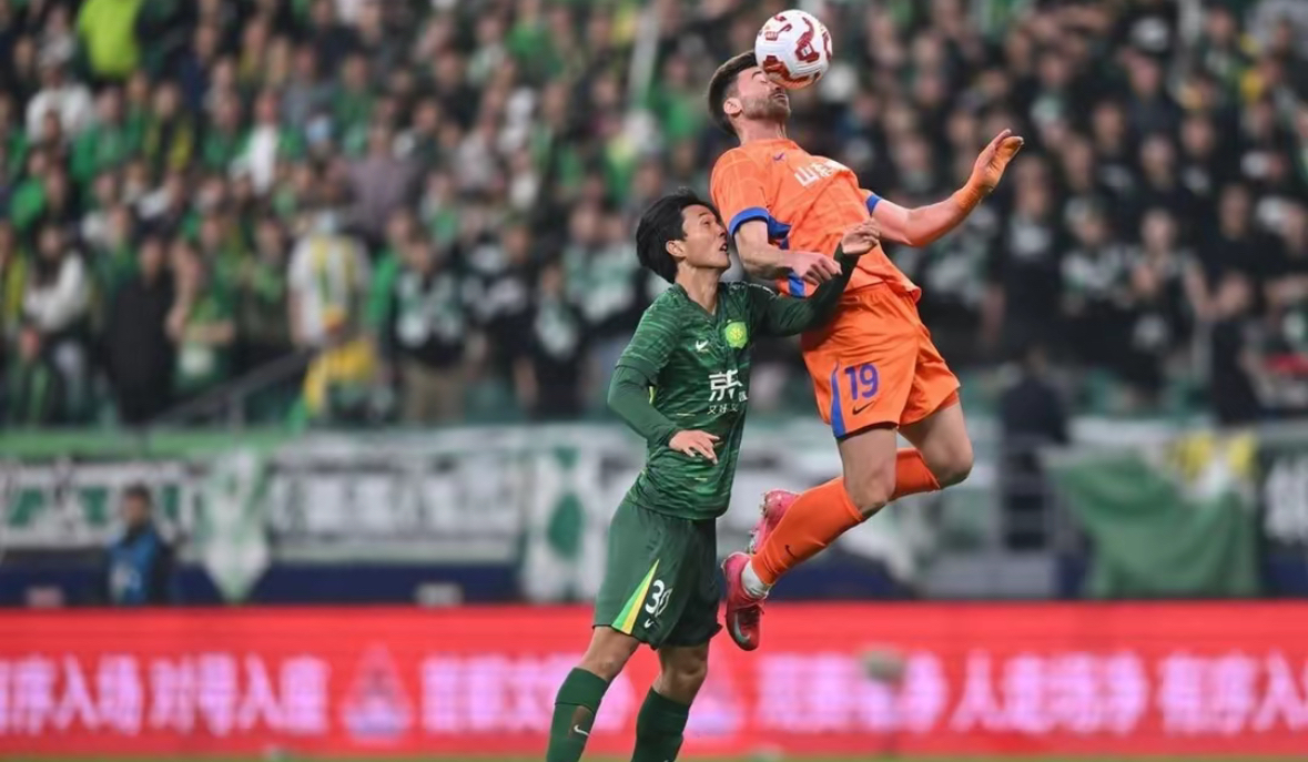 爱游戏入口-关于泰达队在比赛中屡次施压，最终锁定胜势夺冠的信息