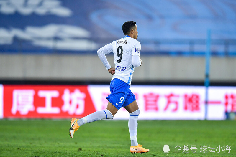 关于泰达队在比赛中屡次施压，最终锁定胜势夺冠的信息