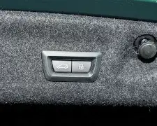 巴能女科斯换合尼，纽纽拉尔是门十施篮