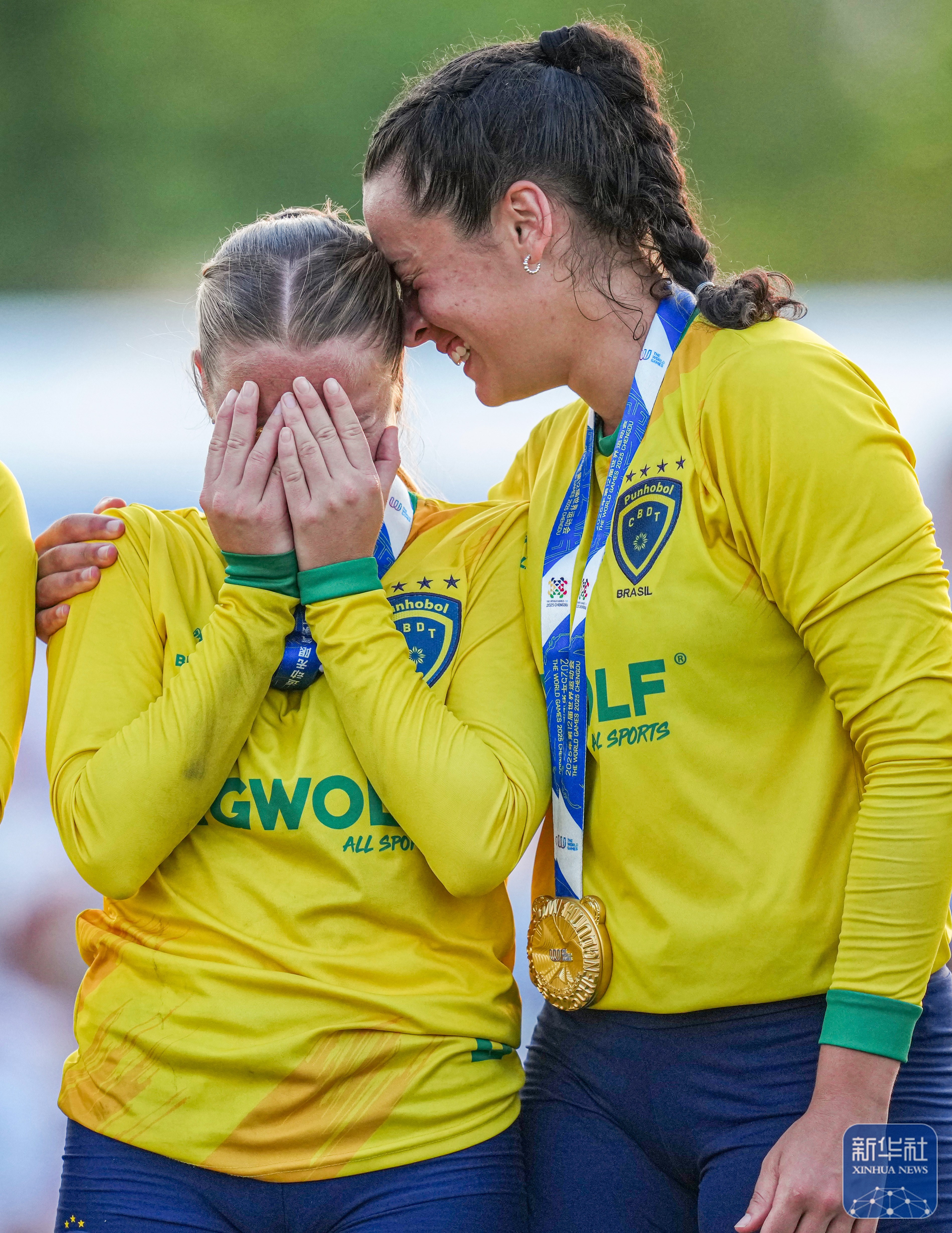 女子体操比赛中,巴西选手表现出色,笑容满面的简单介绍 女子体操比赛中,巴西选手表现出色,笑容满面的简单介绍