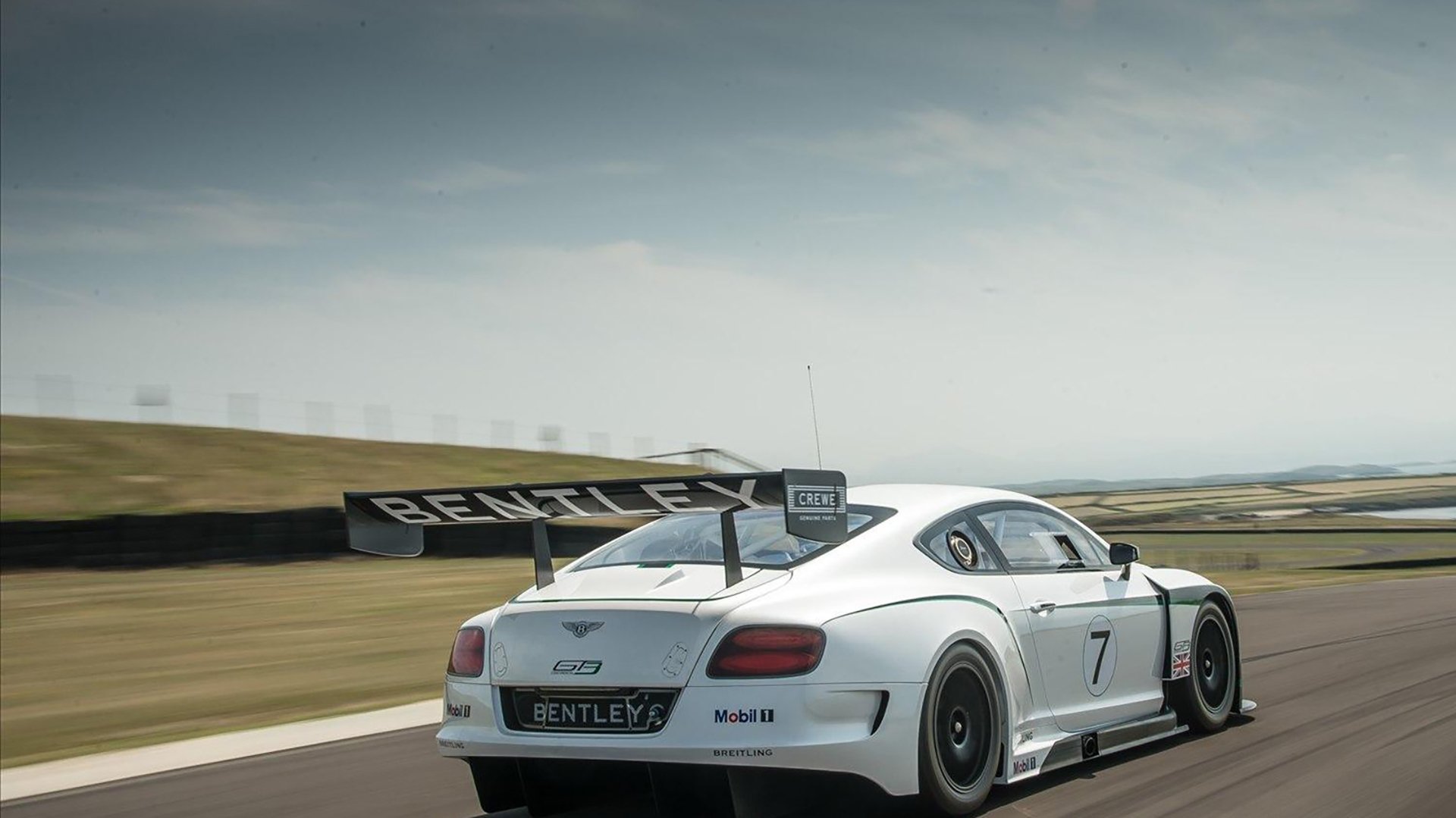 巴雷拉爆发点燃紫百合，佛罗伦萨火力全开压制毕尔巴鄂