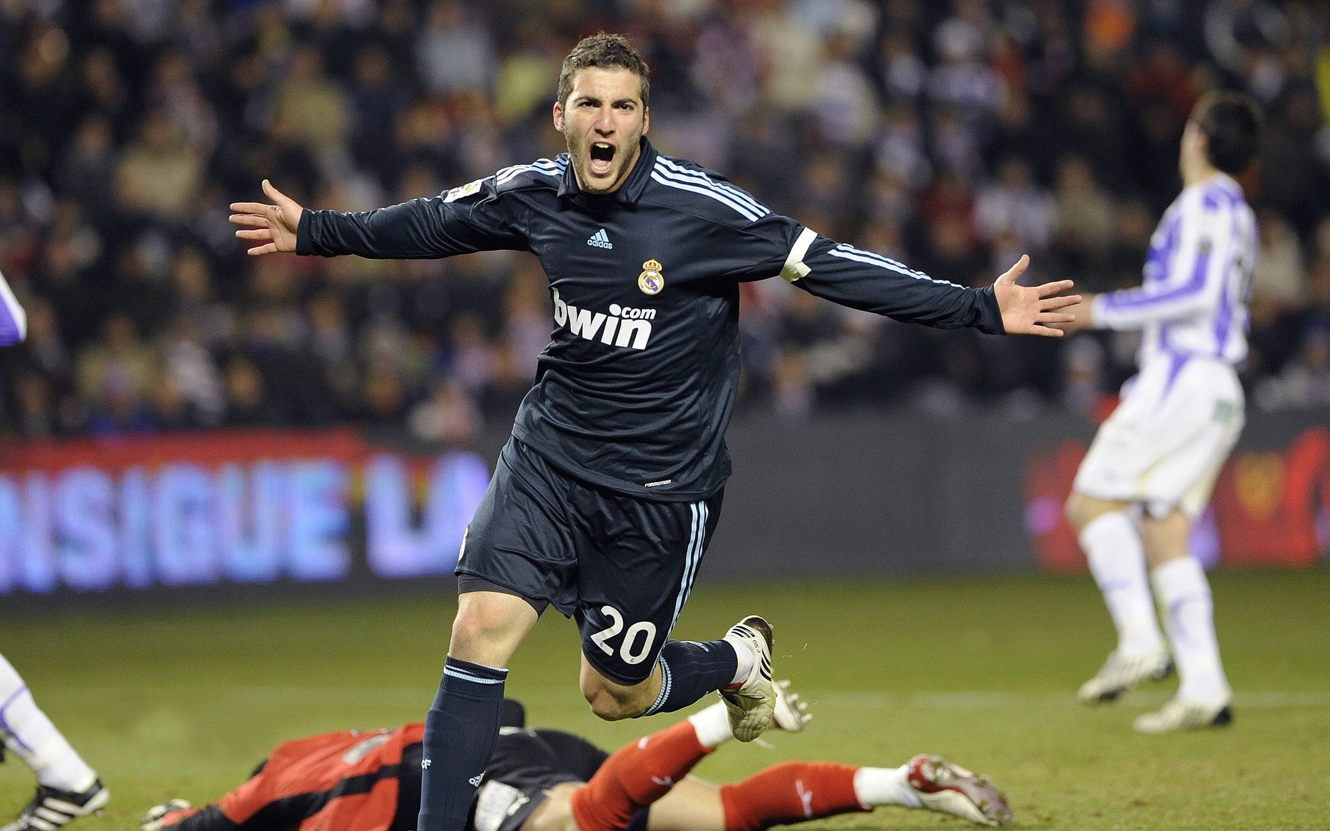 突尼斯末节带走塞维利亚，法比尼奥成为关键先生